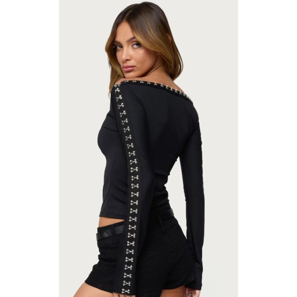Edikted Zaina Hook & Eye Boat Neck Top COLOR BLACK SIZE LARGE